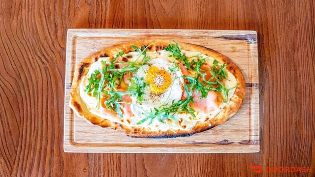 LOX BREAKFAST FLATBREAD gfo.