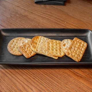 SIDE CRACKERS (8)